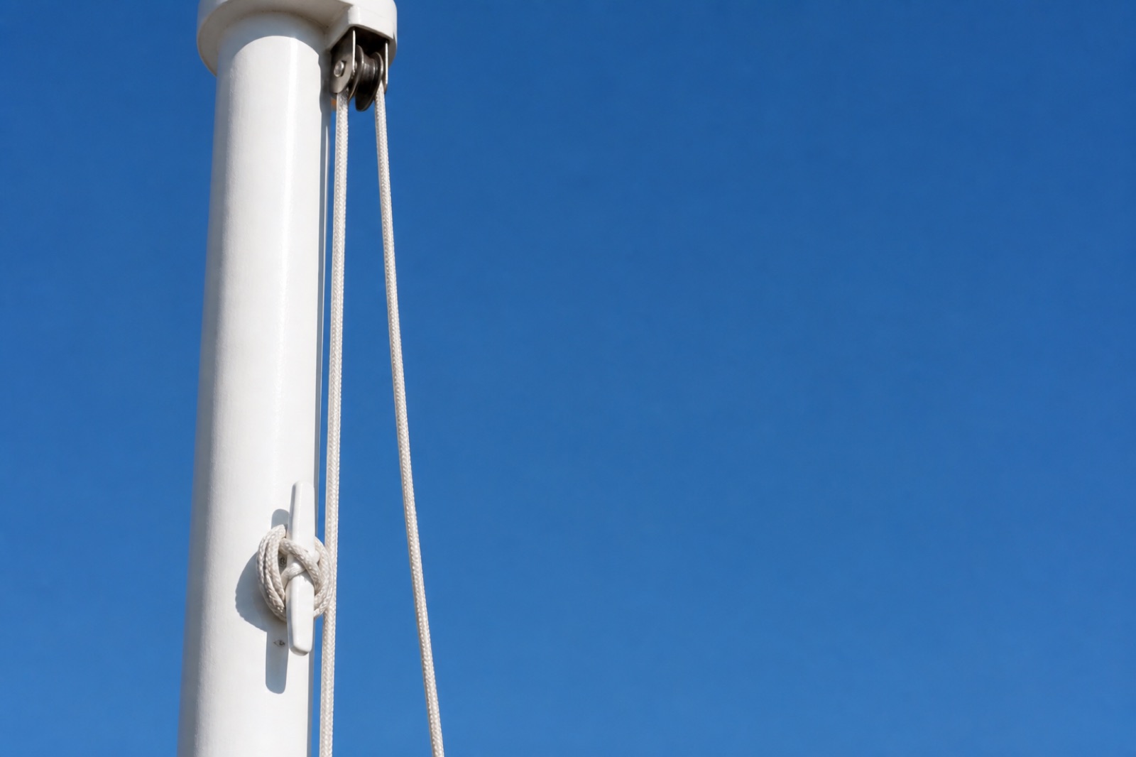 Верёвка (фал) для флагштока: подбор и замена